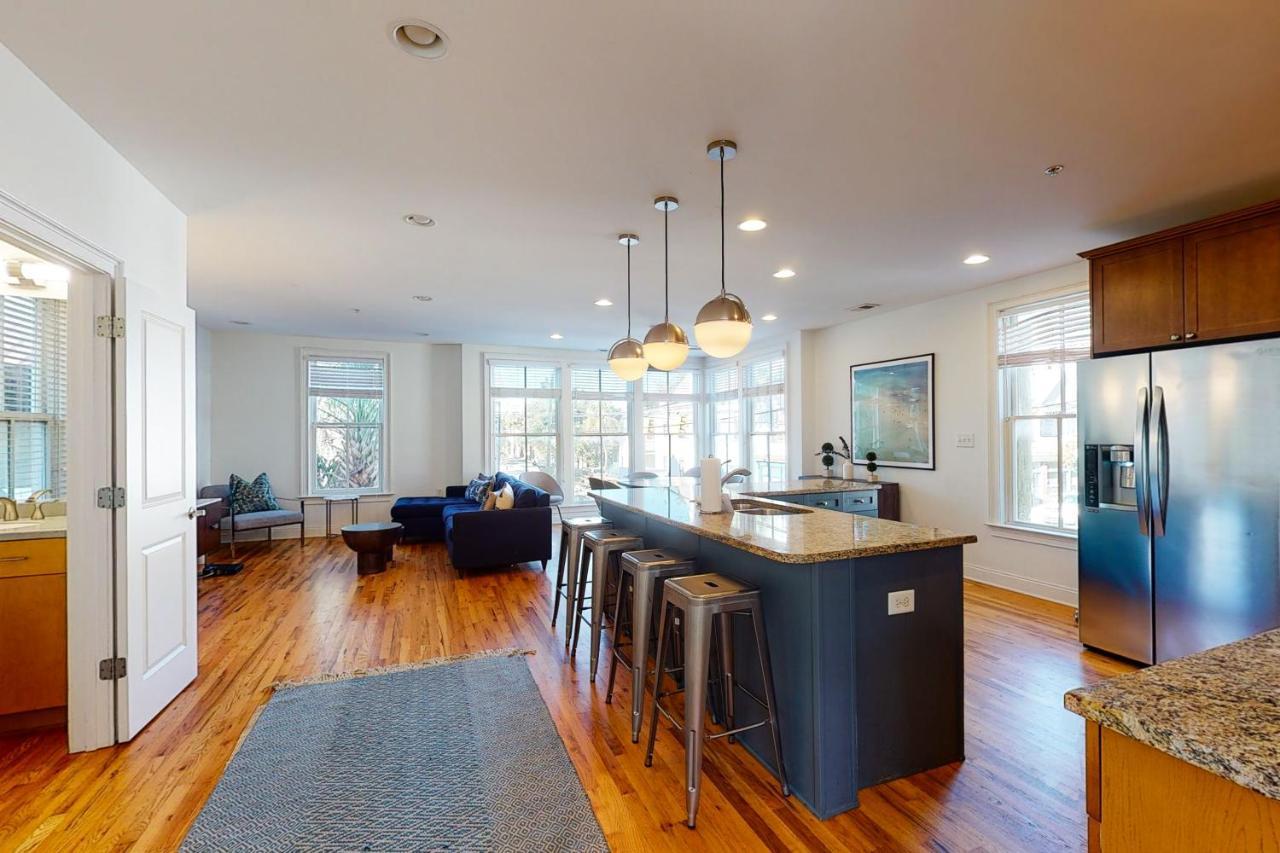 Contemporary Home In Perfect Location - 207 B St Philip Street Charleston Bagian luar foto