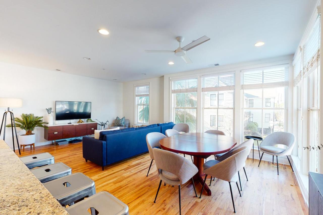 Contemporary Home In Perfect Location - 207 B St Philip Street Charleston Bagian luar foto